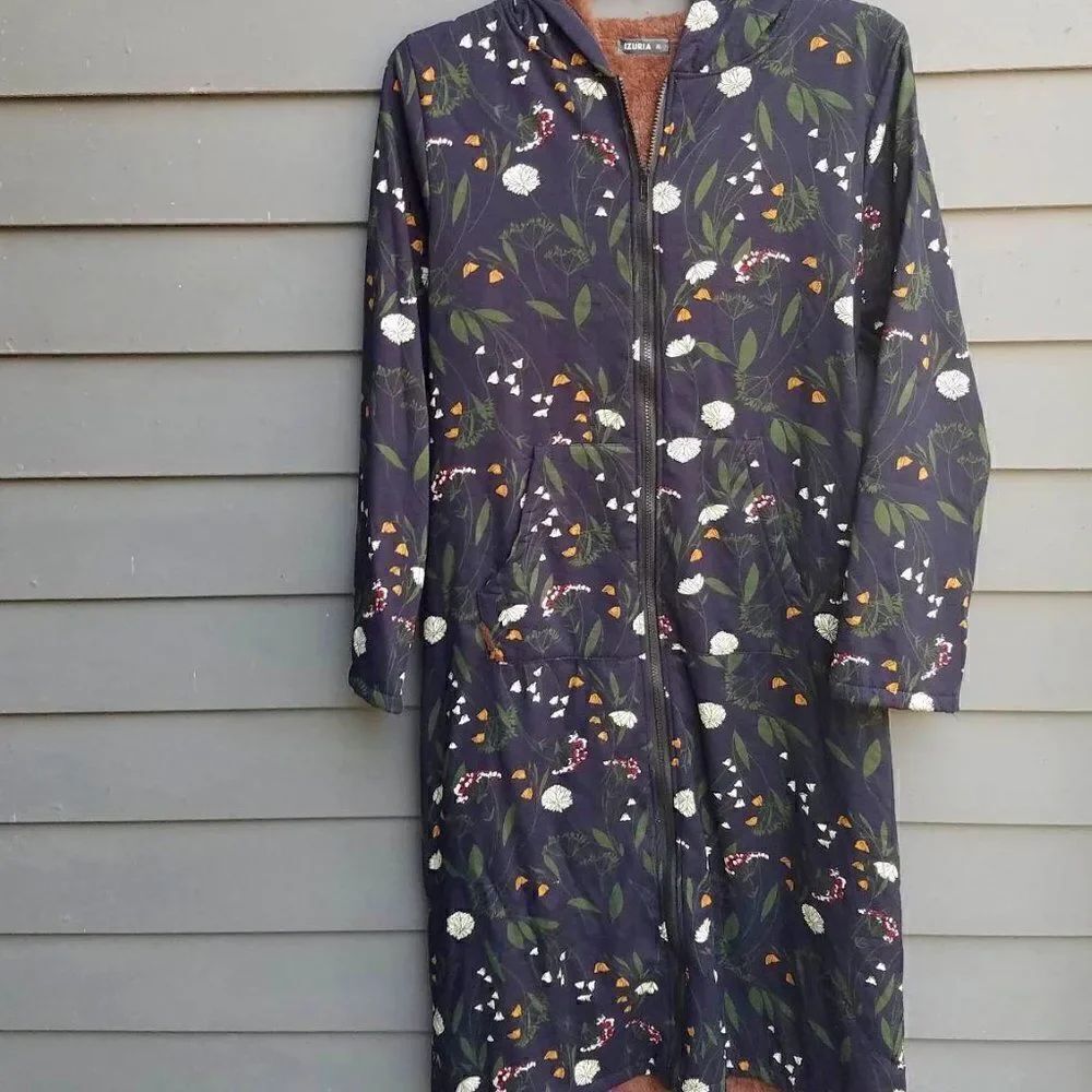 Izuria Black Floral Maxi Coat with Fuzzy Lining size XL